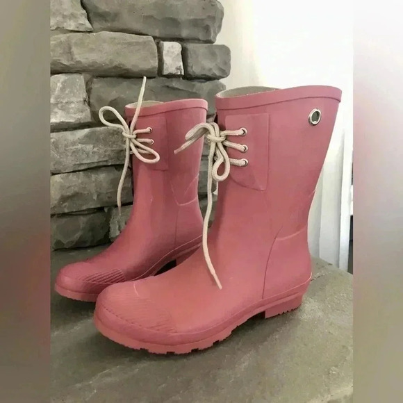 Nomad Kelly B Rain-boot mid-calf, rugged sole, lace front, slip on - Picture 1 of 10